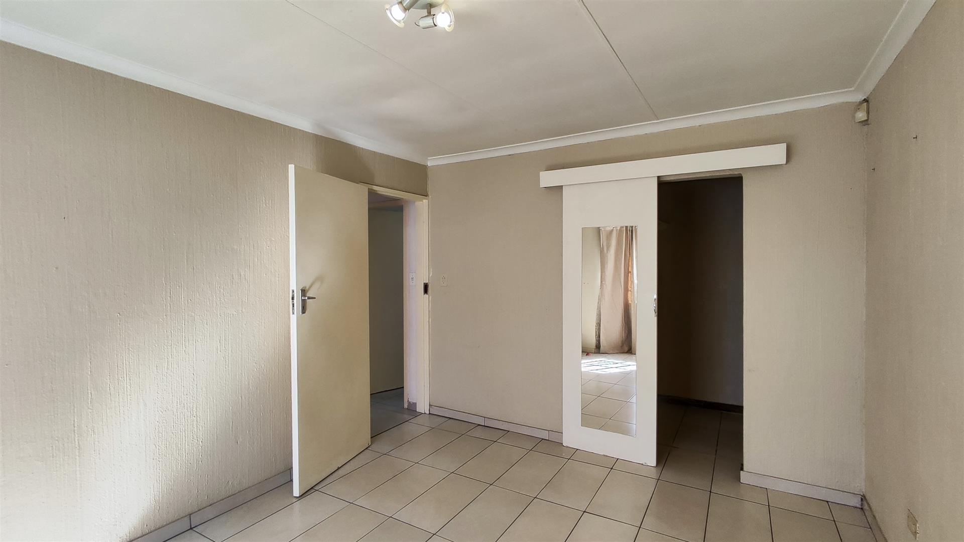 Main Bedroom - 16 square meters of property in Leachville