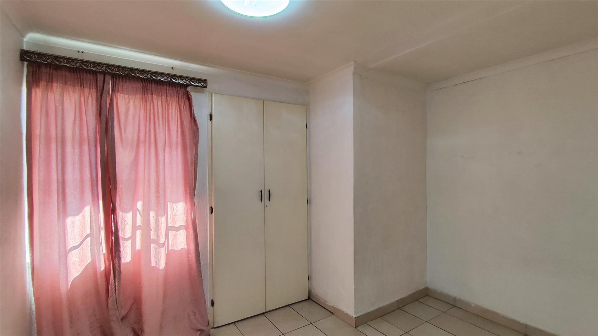 Bed Room 2 - 11 square meters of property in Leachville