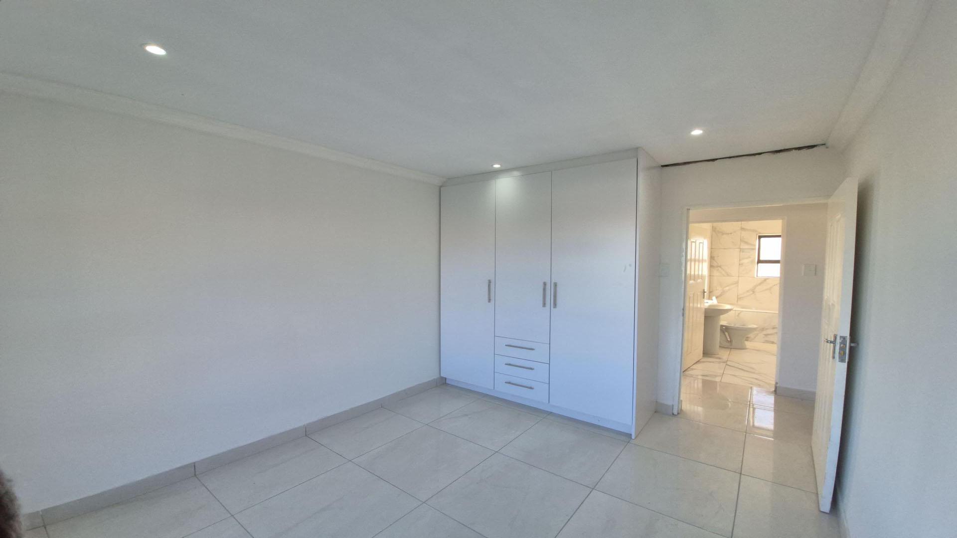 Bed Room 2 of property in Gonubie