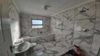 Bathroom 1 of property in Gonubie