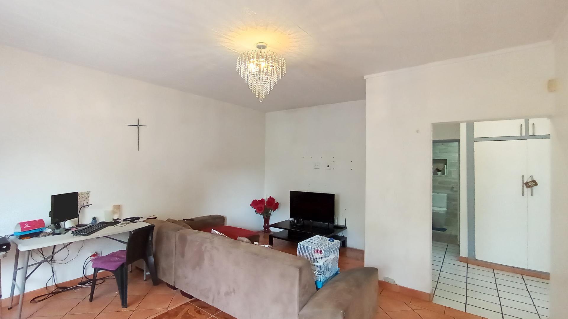 Lounges - 23 square meters of property in Beacon Rocks