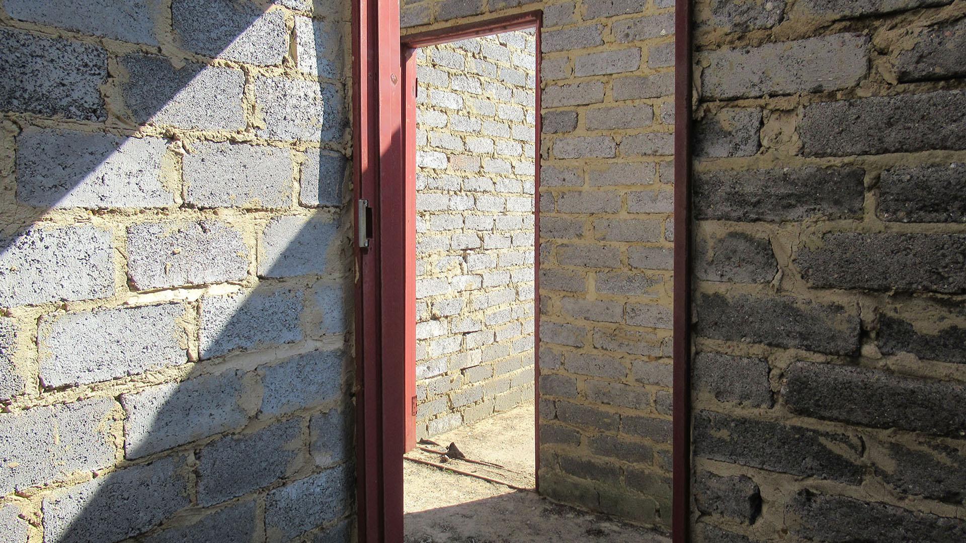 Bathroom 1 - 3 square meters of property in Lenasia South