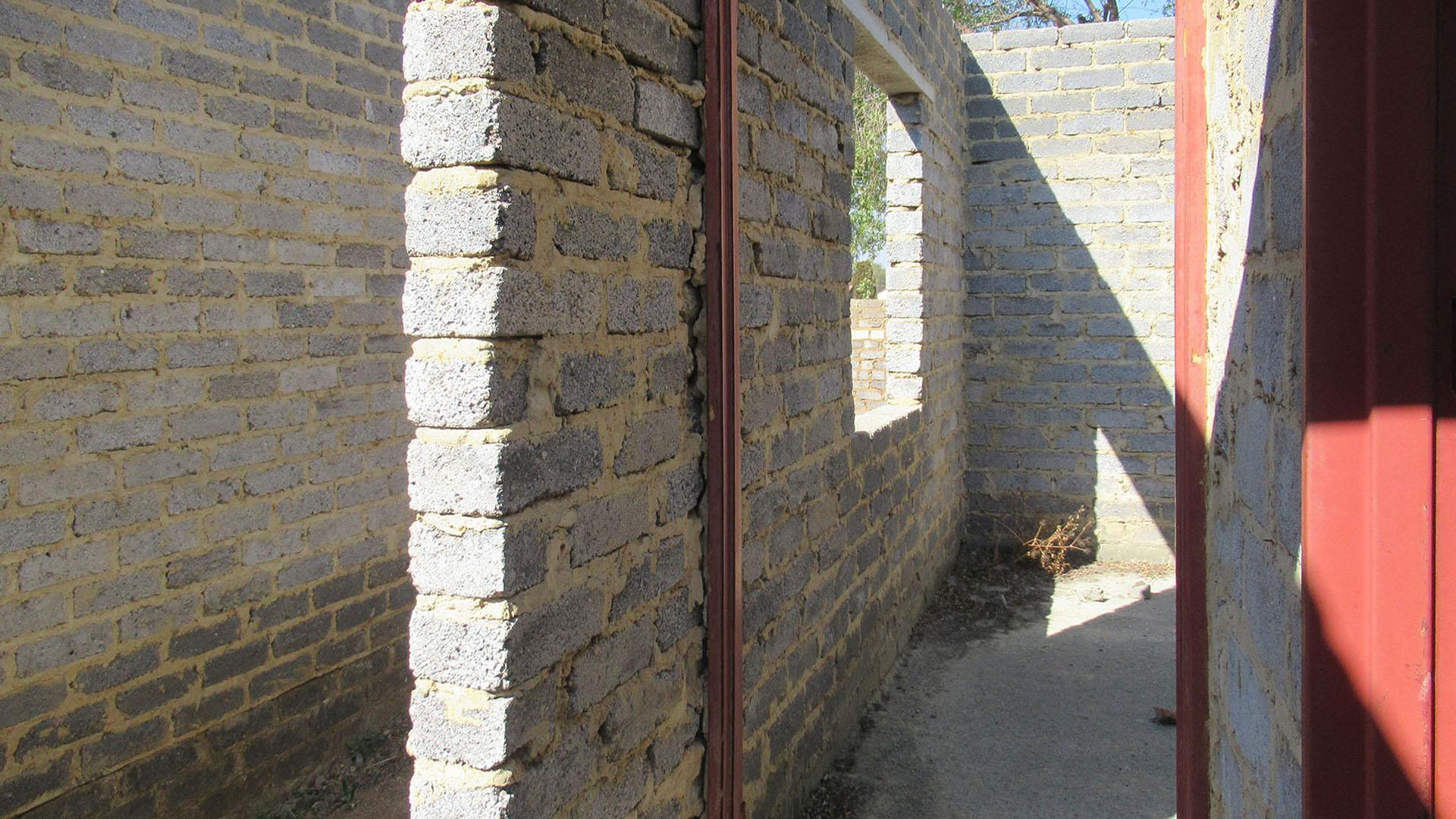 Patio - 4 square meters of property in Lenasia South