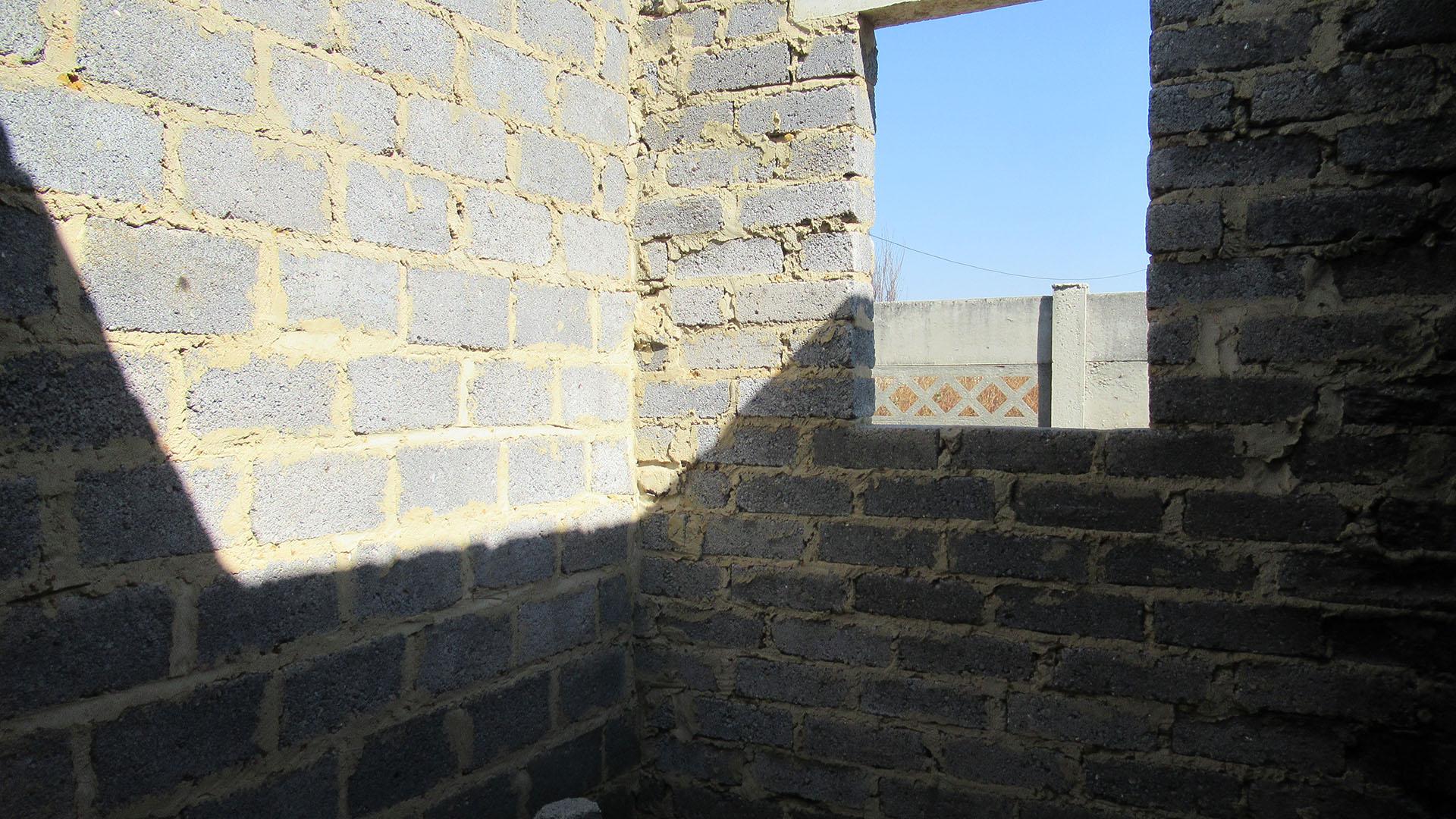 Bathroom 3+ - 3 square meters of property in Lenasia South