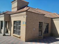 4 Bedroom 3 Bathroom House for Sale for sale in Bedworth Park