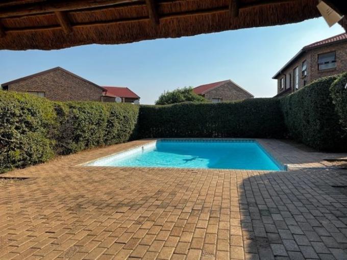 3 Bedroom Simplex for Sale For Sale in Liefde en Vrede - MR682470