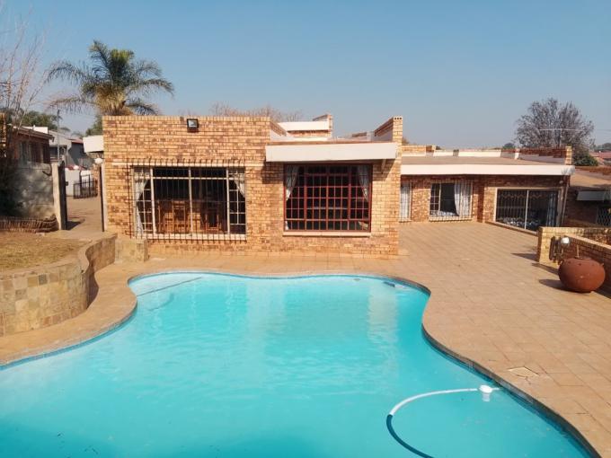 3 Bedroom House for Sale For Sale in Suideroord - MR682474