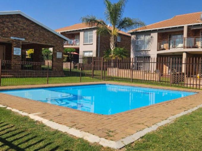 3 Bedroom Simplex for Sale For Sale in Liefde en Vrede - MR682475