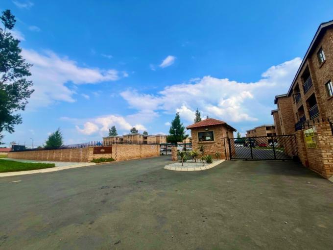 3 Bedroom Simplex for Sale For Sale in Albertsdal - MR682478