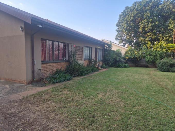 3 Bedroom House for Sale For Sale in Geelhoutpark - MR682485