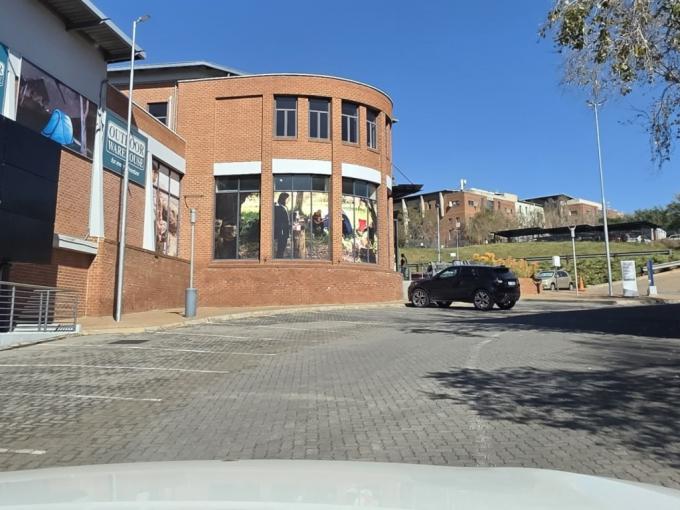 Commercial to Rent in Zwartkop - Property to rent - MR682486