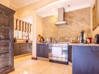  of property in Glenvista
