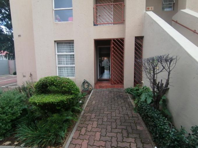 3 Bedroom Simplex for Sale For Sale in Brackendowns - MR682497