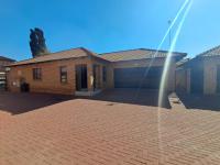 3 Bedroom 2 Bathroom Simplex for Sale for sale in New Redruth