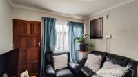 Lounges - 10 square meters of property in Evaton West