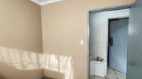Bed Room 1 - 7 square meters of property in Evaton West