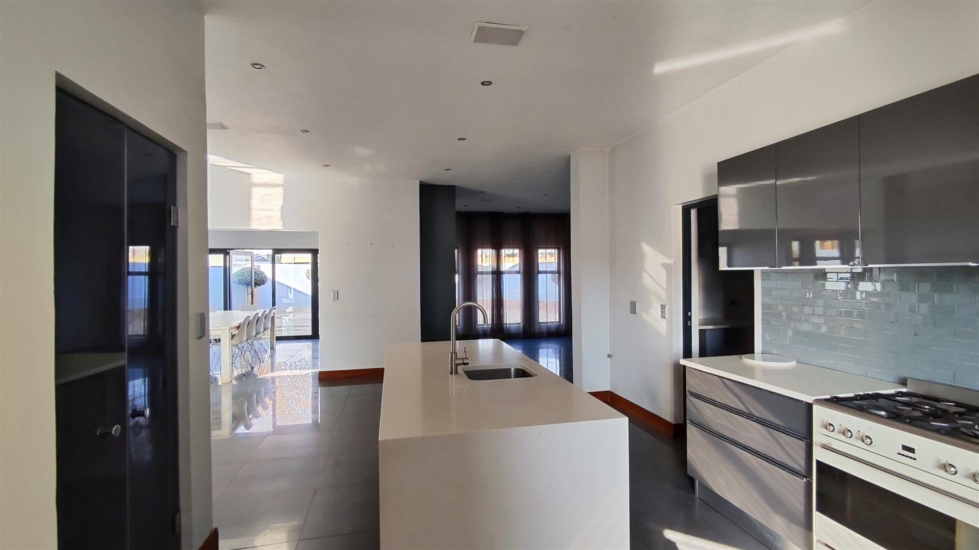Kitchen - 20 square meters of property in Glen Erasmia Boulevard
