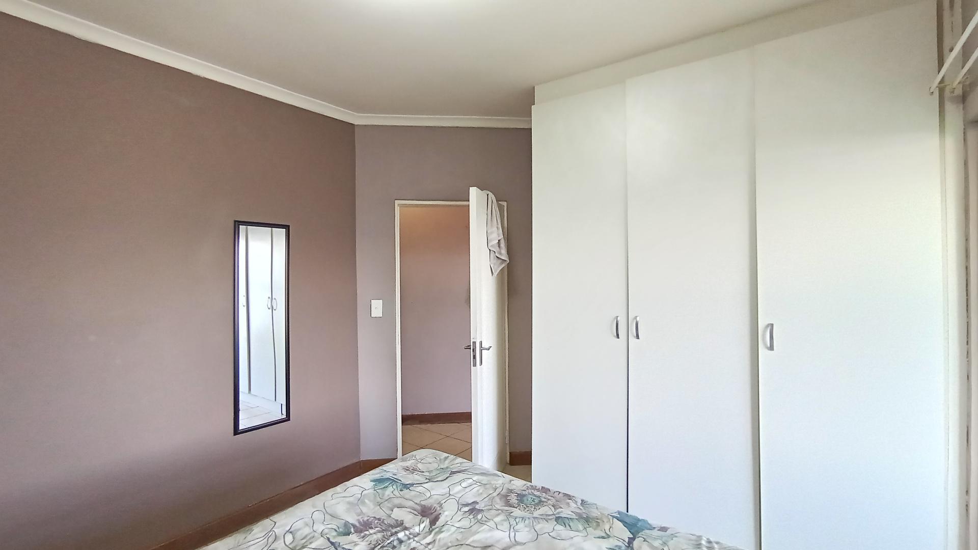 Bed Room 1 - 12 square meters of property in Palmiet