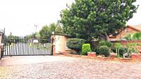 3 Bedroom 2 Bathroom Sec Title for Sale for sale in Claremont