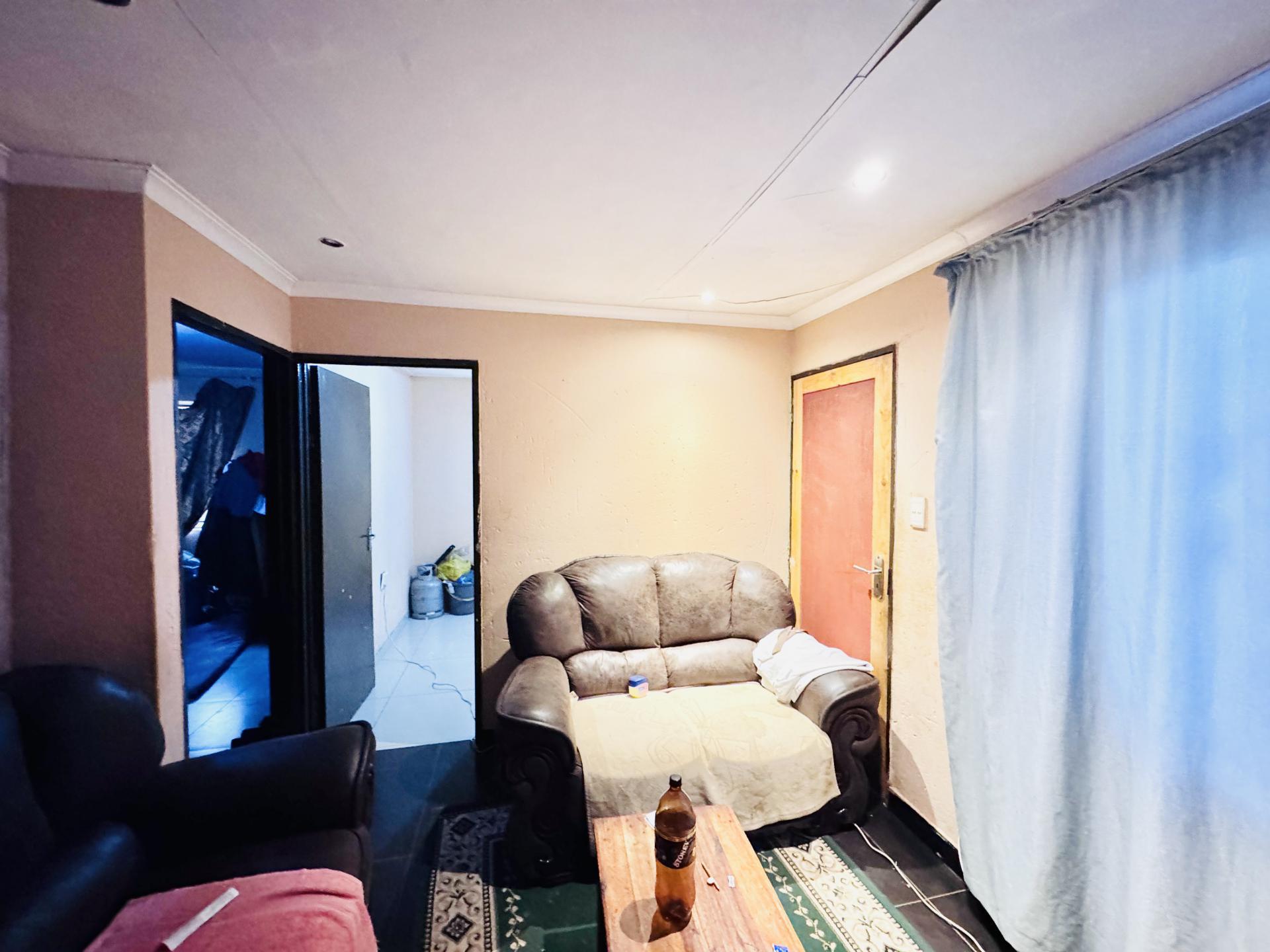 Lounges of property in Protea Glen