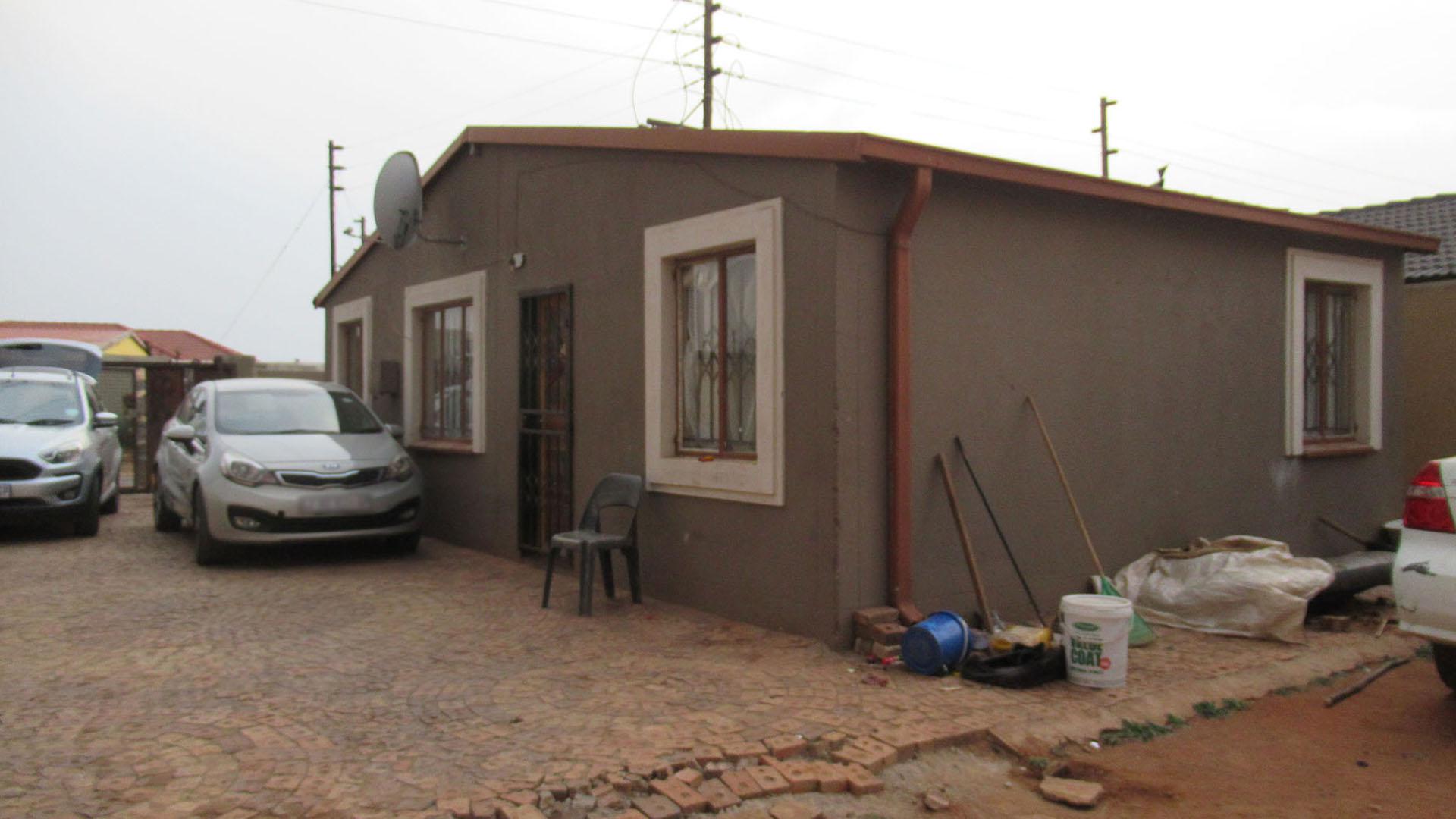 Backyard of property in Protea Glen