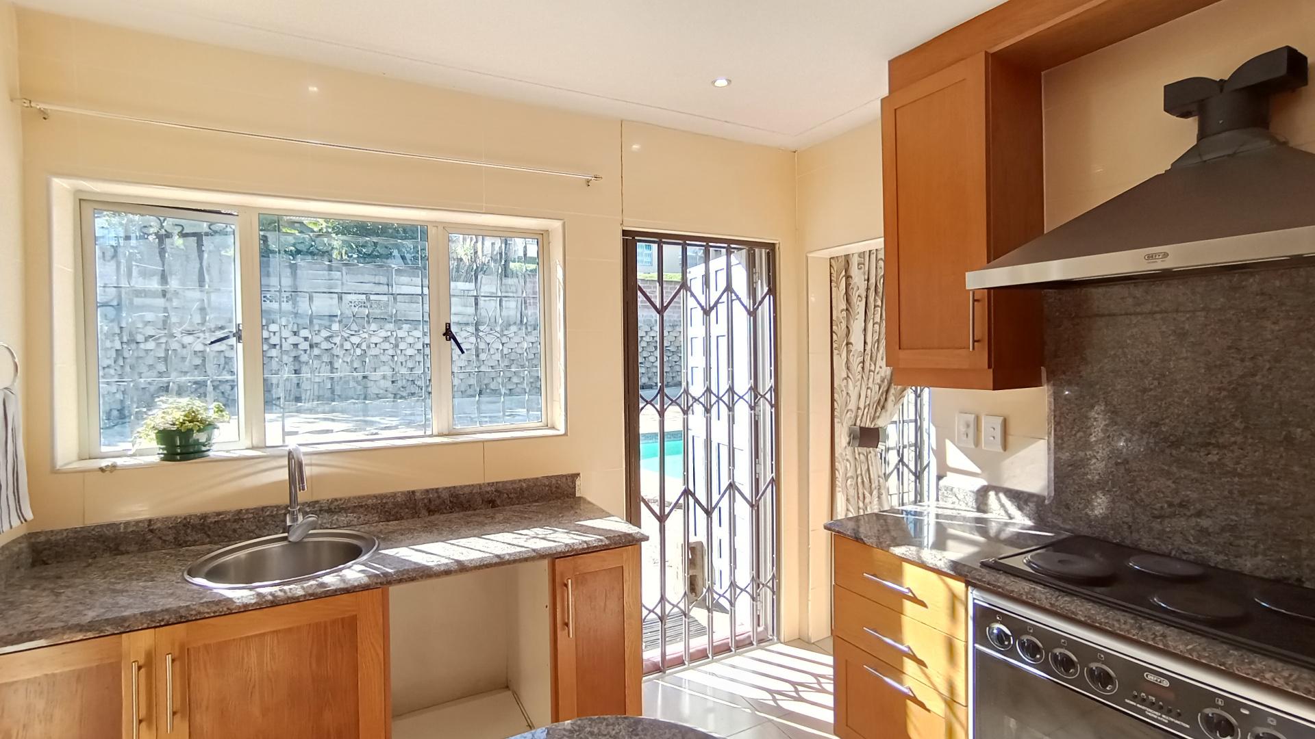 Kitchen - 13 square meters of property in New Germany 