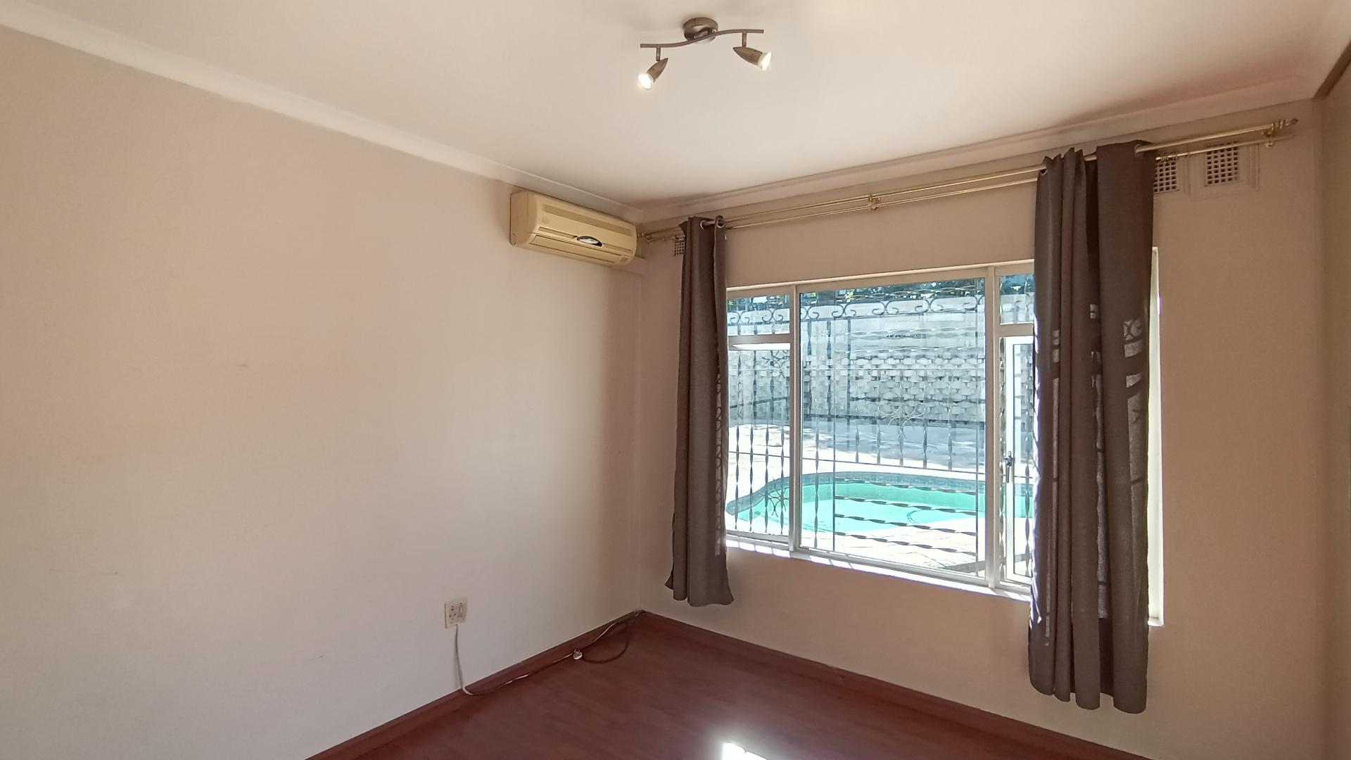 Bed Room 1 - 13 square meters of property in New Germany 