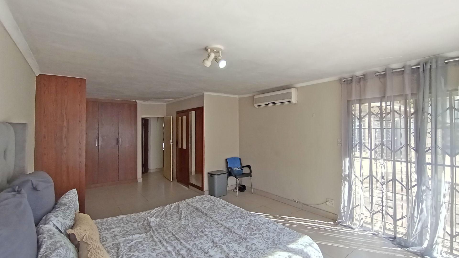 Main Bedroom - 23 square meters of property in New Germany 