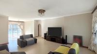 Lounges - 33 square meters of property in New Germany 