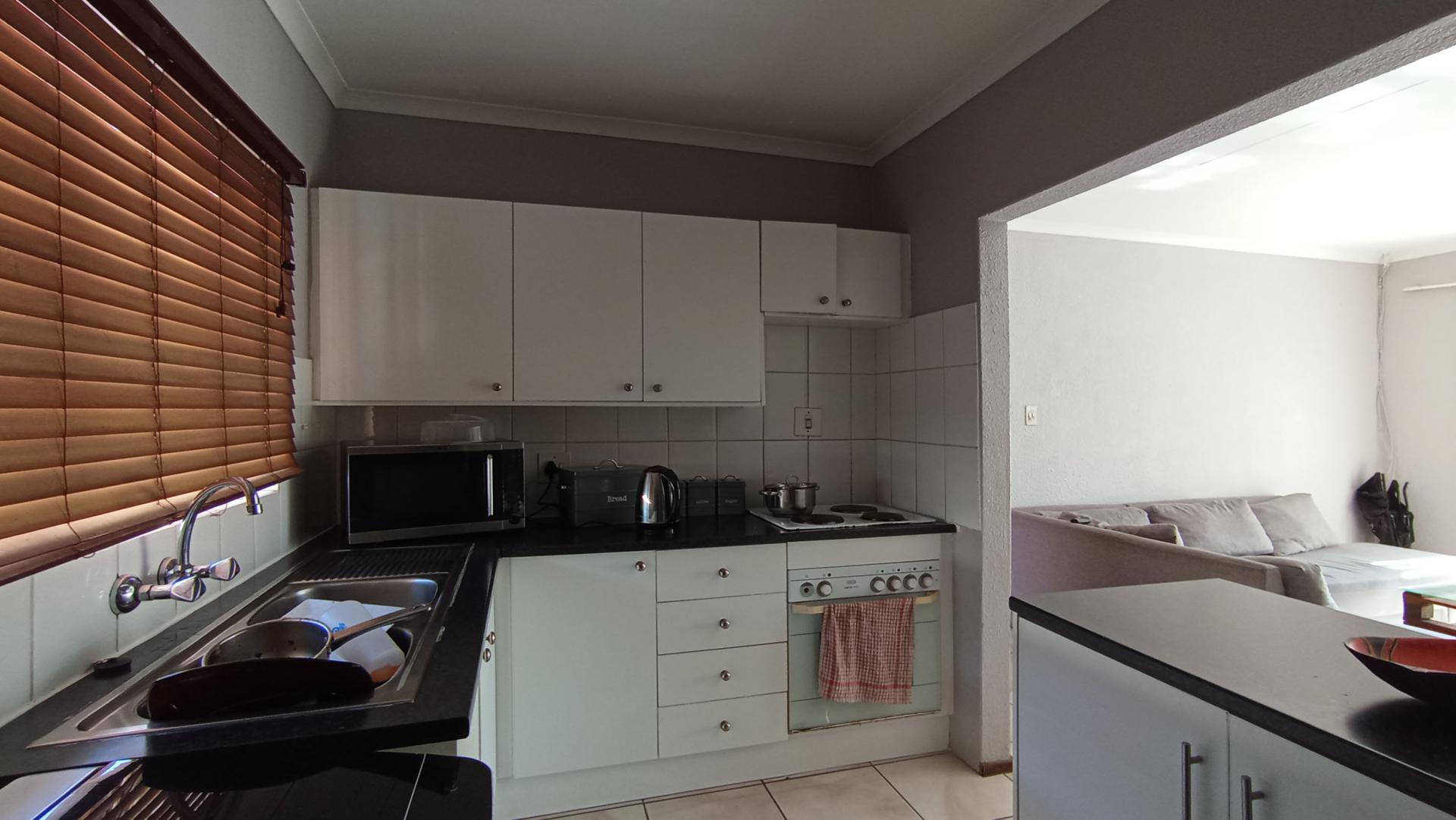 Kitchen - 9 square meters of property in Georginia