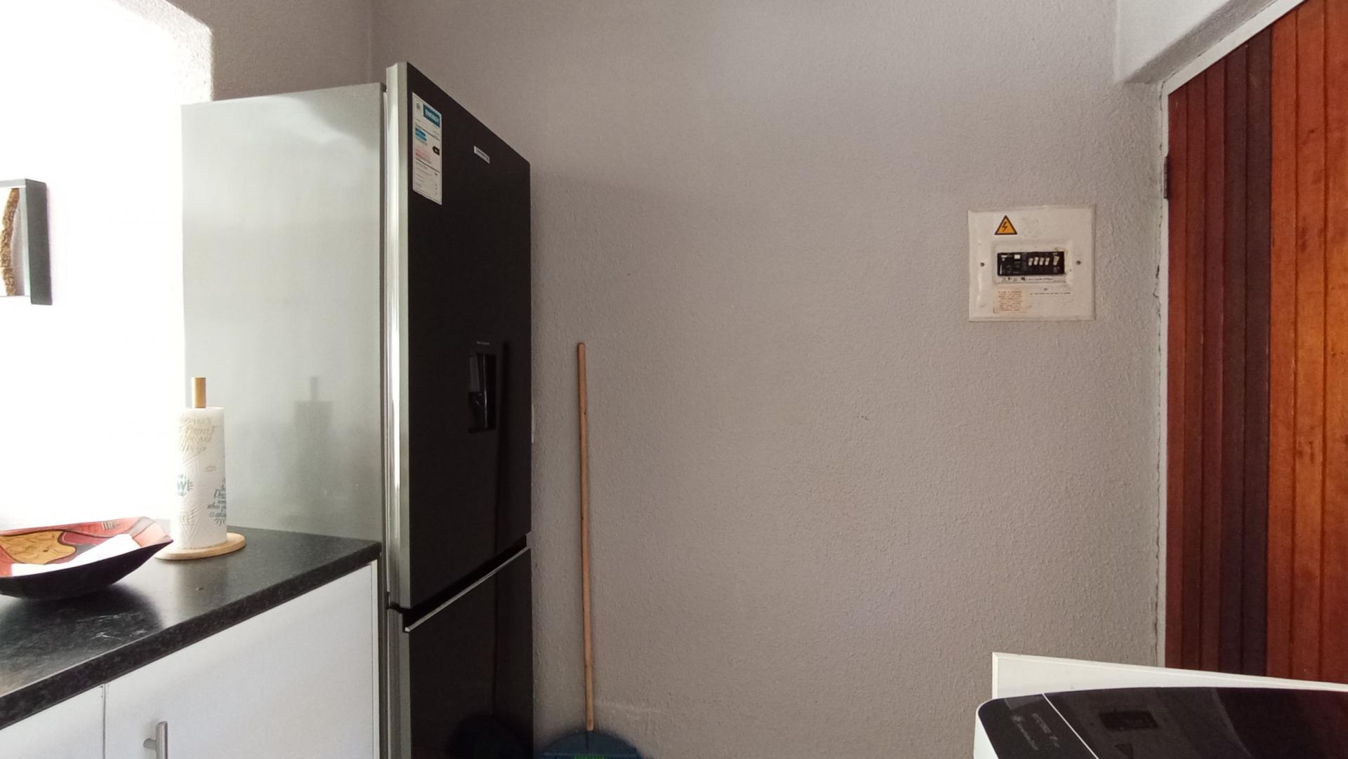 Kitchen - 9 square meters of property in Georginia