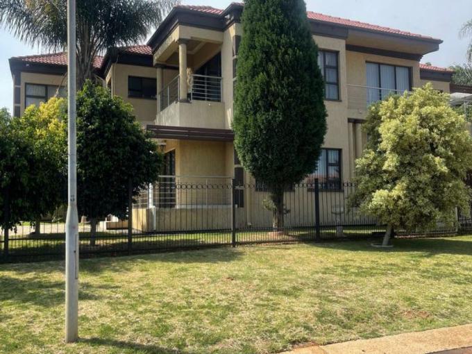 9 Bedroom House for Sale For Sale in Pretoria West - MR682618