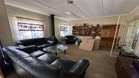 Lounges of property in Uitenhage