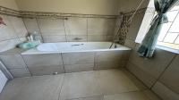 Bathroom 1 of property in Uitenhage