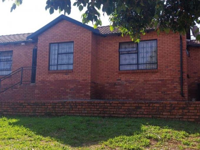 3 Bedroom House for Sale For Sale in Danville - MR682627