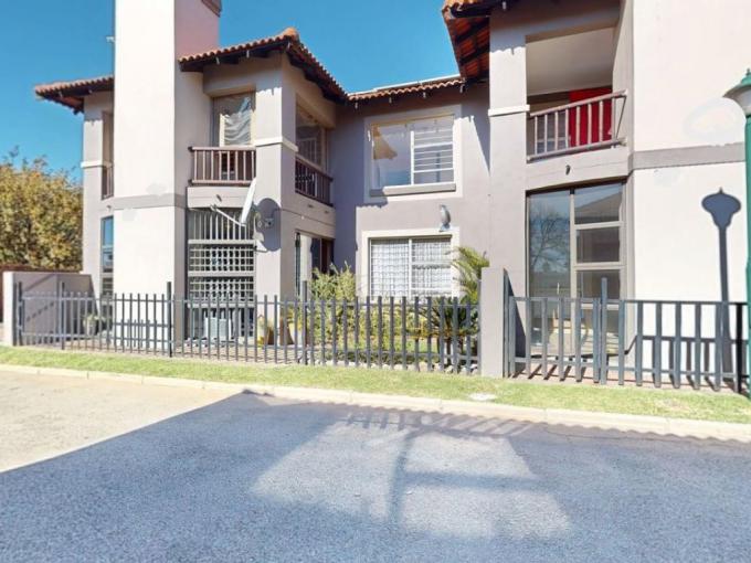 2 Bedroom Simplex for Sale For Sale in Van Dykpark - MR682641
