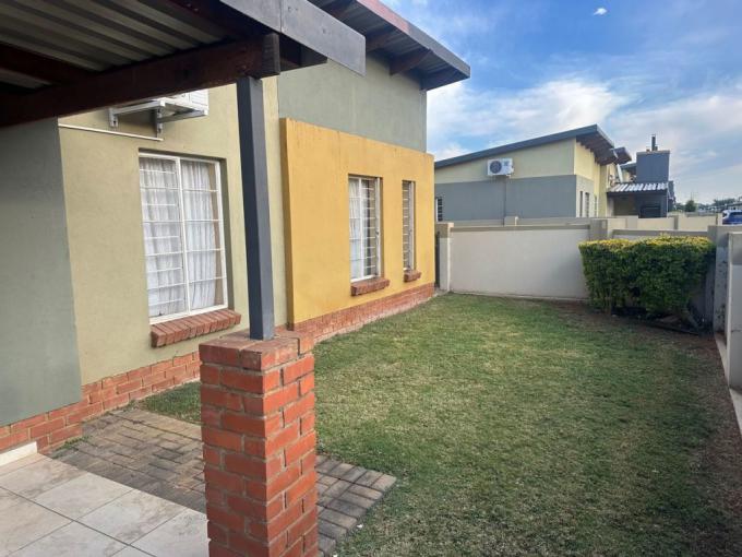 3 Bedroom Sectional Title to Rent in Waterval East - Property to rent - MR682646