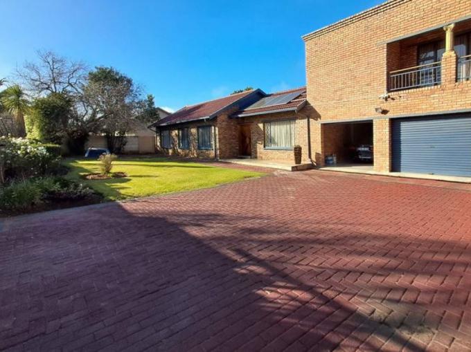 4 Bedroom House for Sale For Sale in Mayfield Park - MR682669