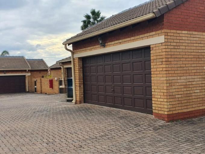 3 Bedroom Simplex to Rent in Equestria - Property to rent - MR682707