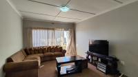 Lounges - 22 square meters of property in Lambton