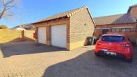 2 Bedroom 2 Bathroom Simplex for Sale for sale in Monavoni