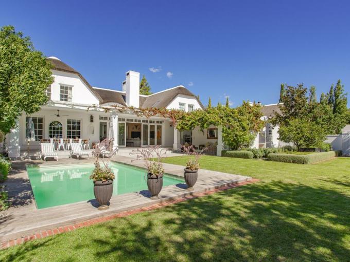 4 Bedroom House for Sale For Sale in Franschhoek - MR682737