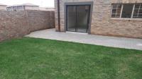 Garden of property in Sinoville