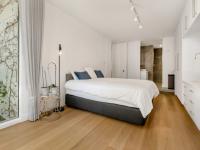  of property in Hyde Park