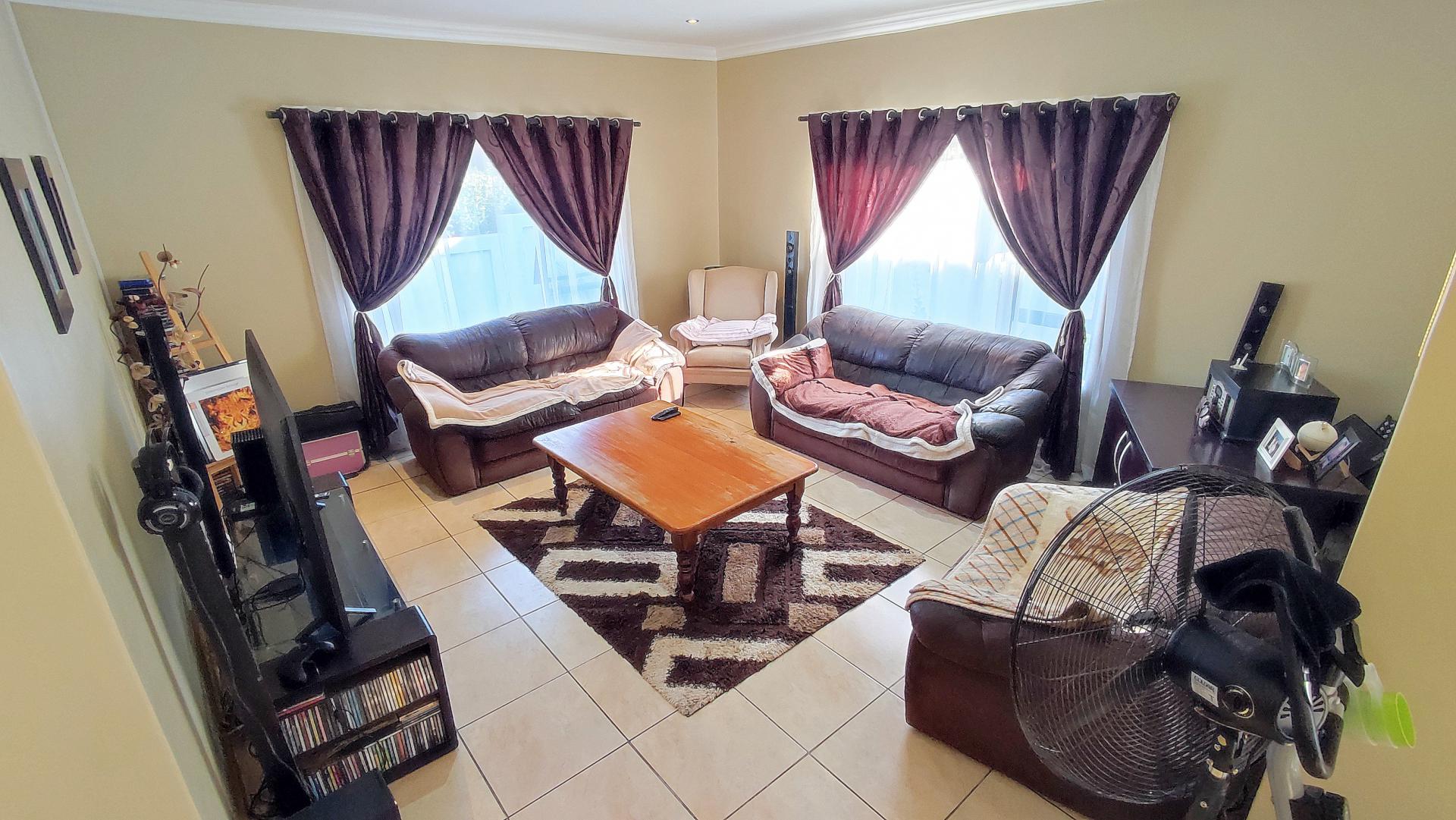  of property in Amberfield