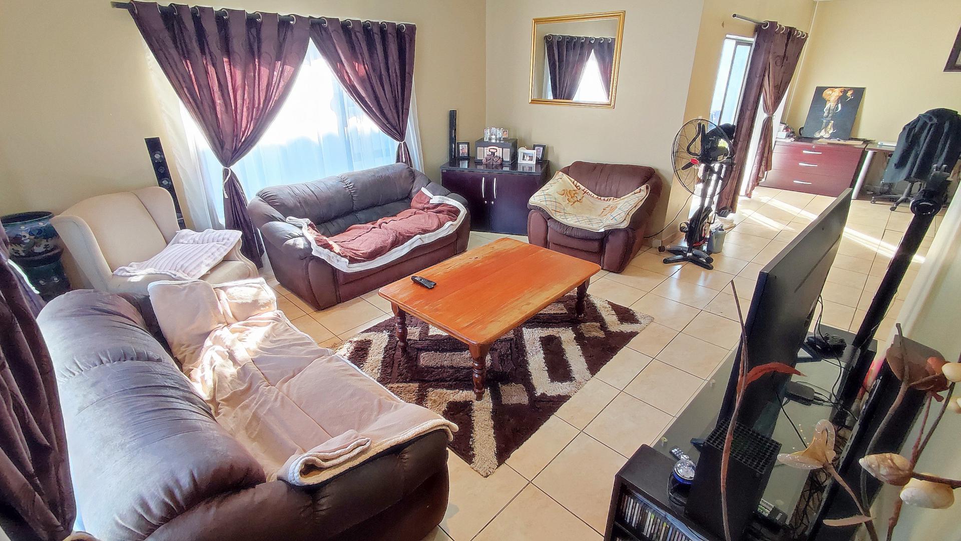  of property in Amberfield