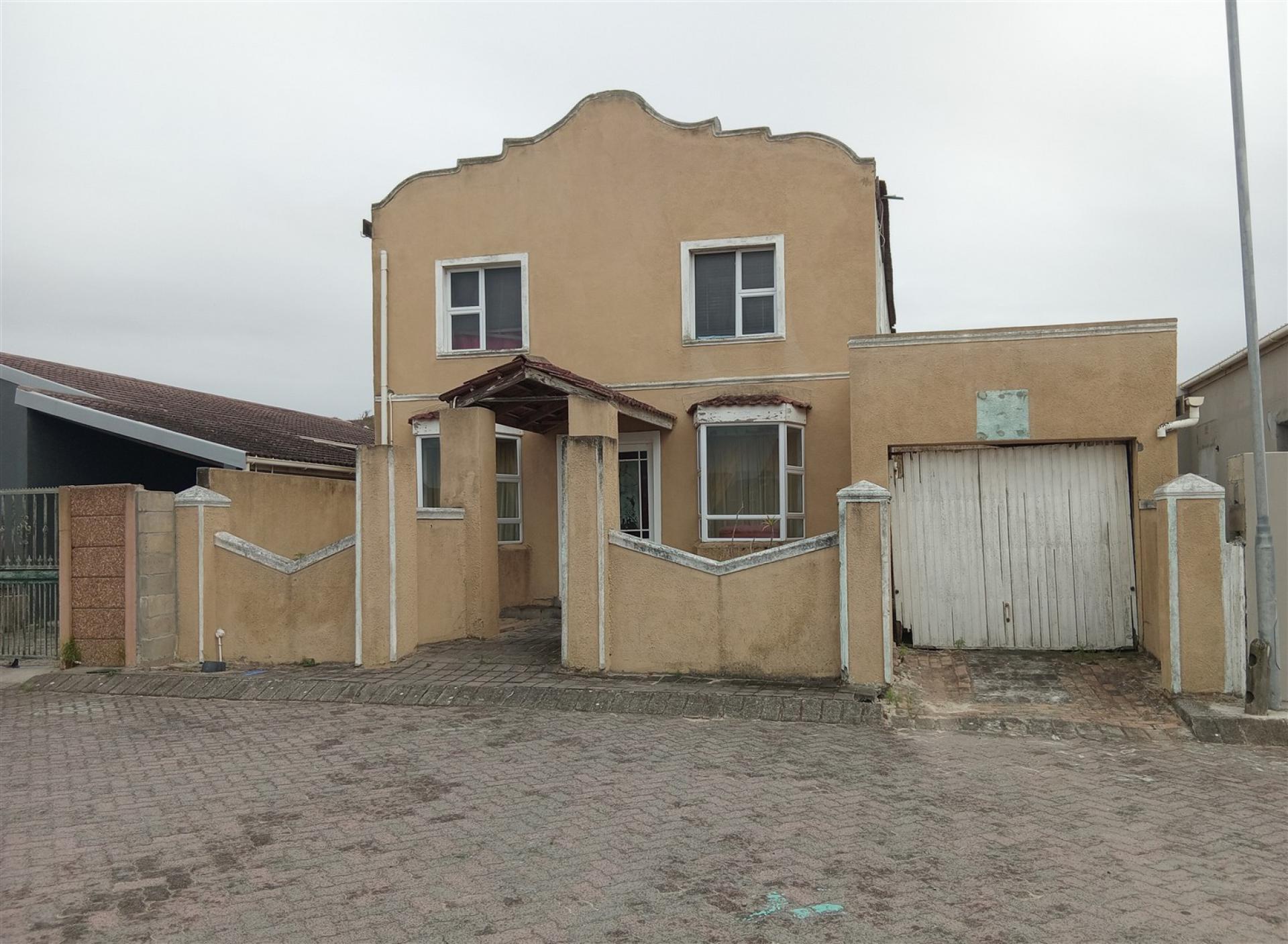Front View of property in Mitchells Plain