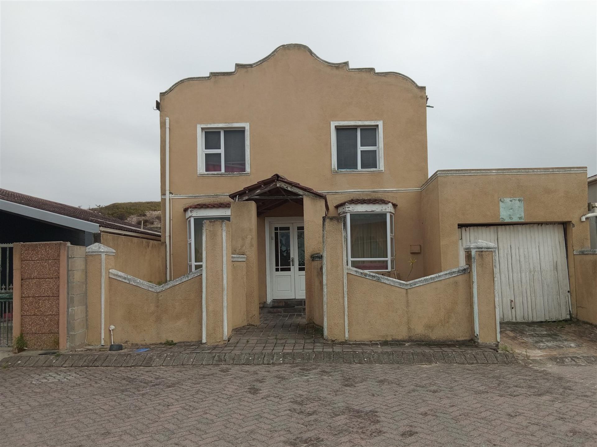 Front View of property in Mitchells Plain