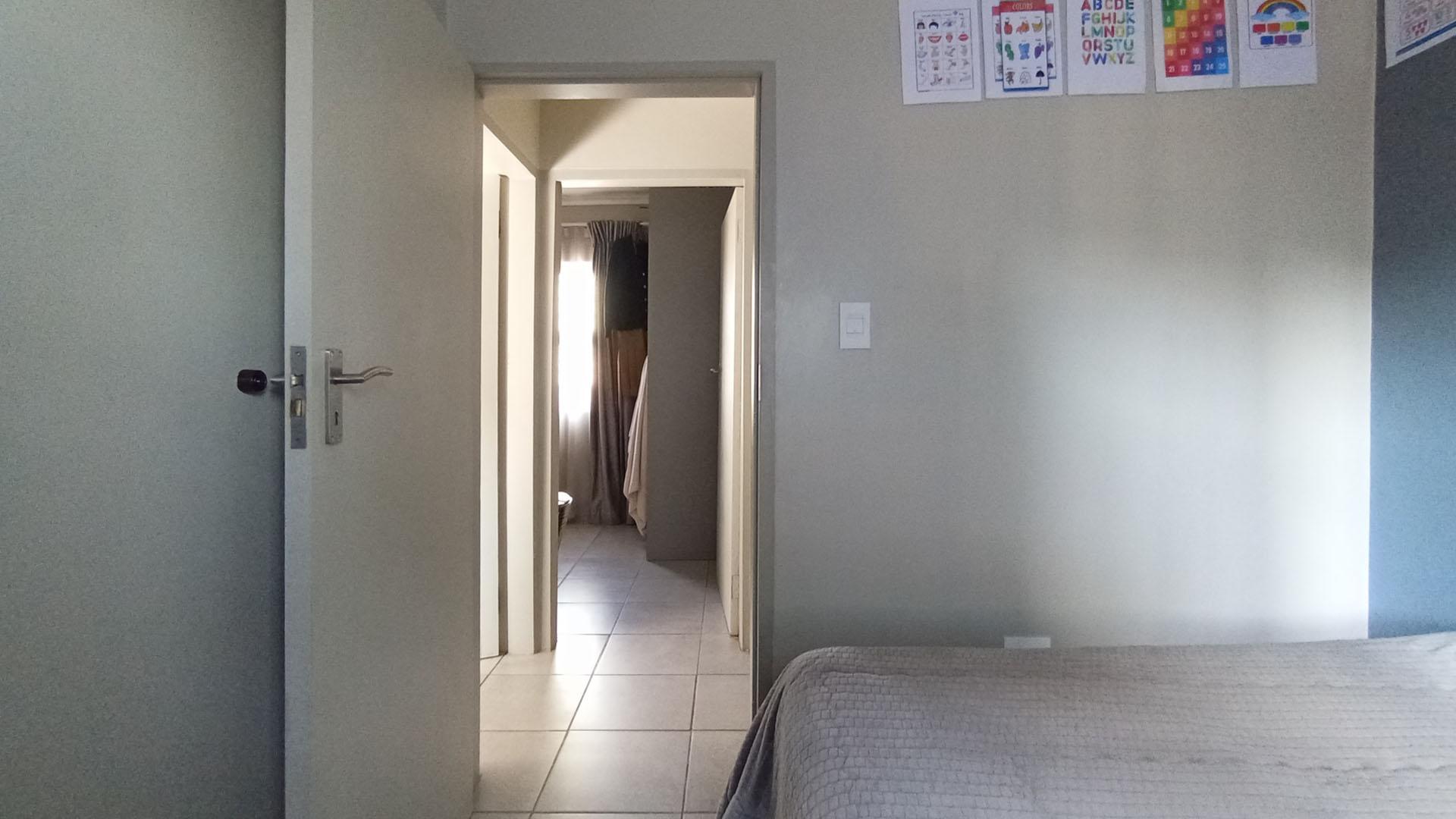 Bed Room 1 - 7 square meters of property in Lotus Gardens