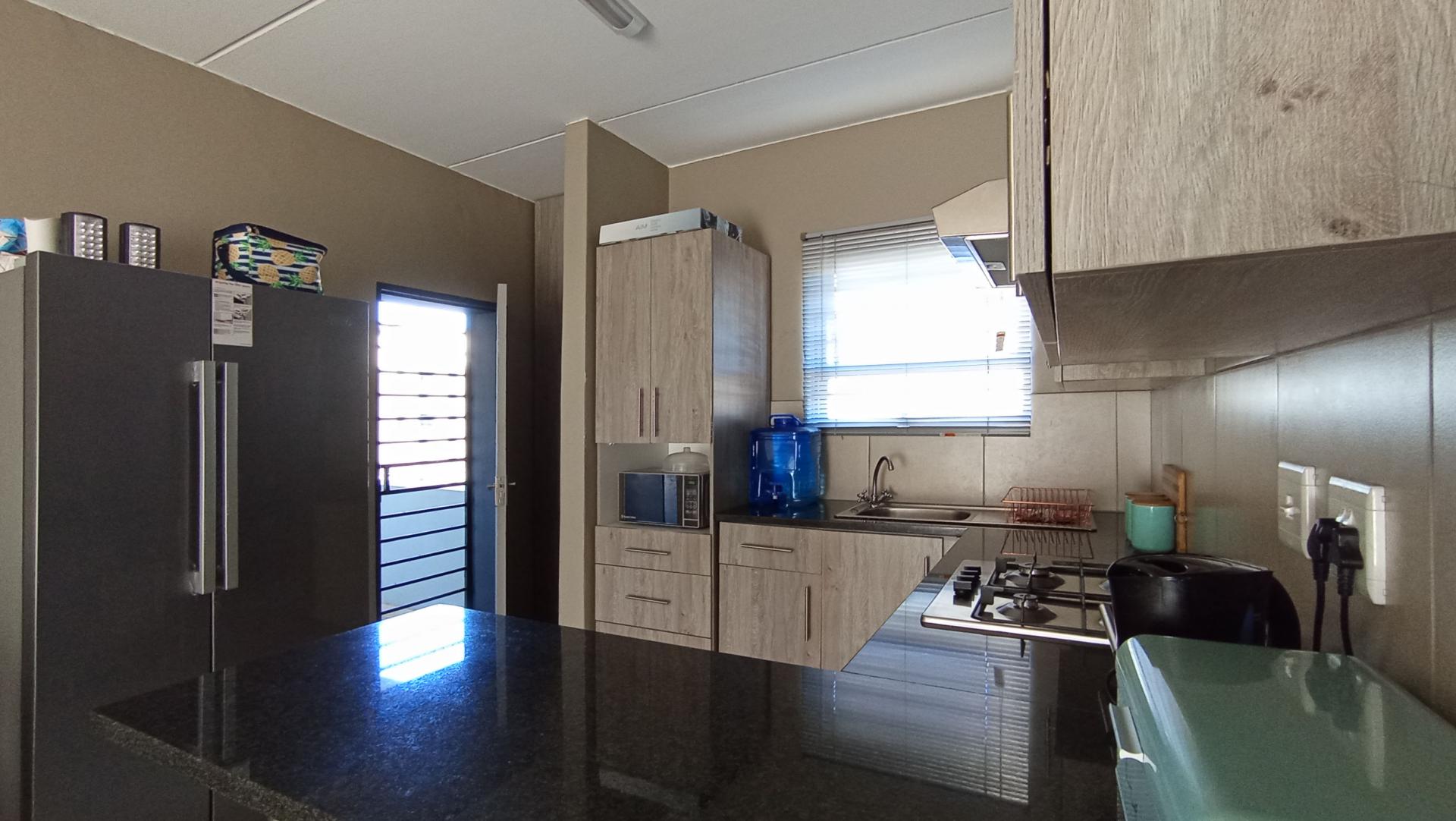 Kitchen - 12 square meters of property in Glen Austin AH (Midrand)